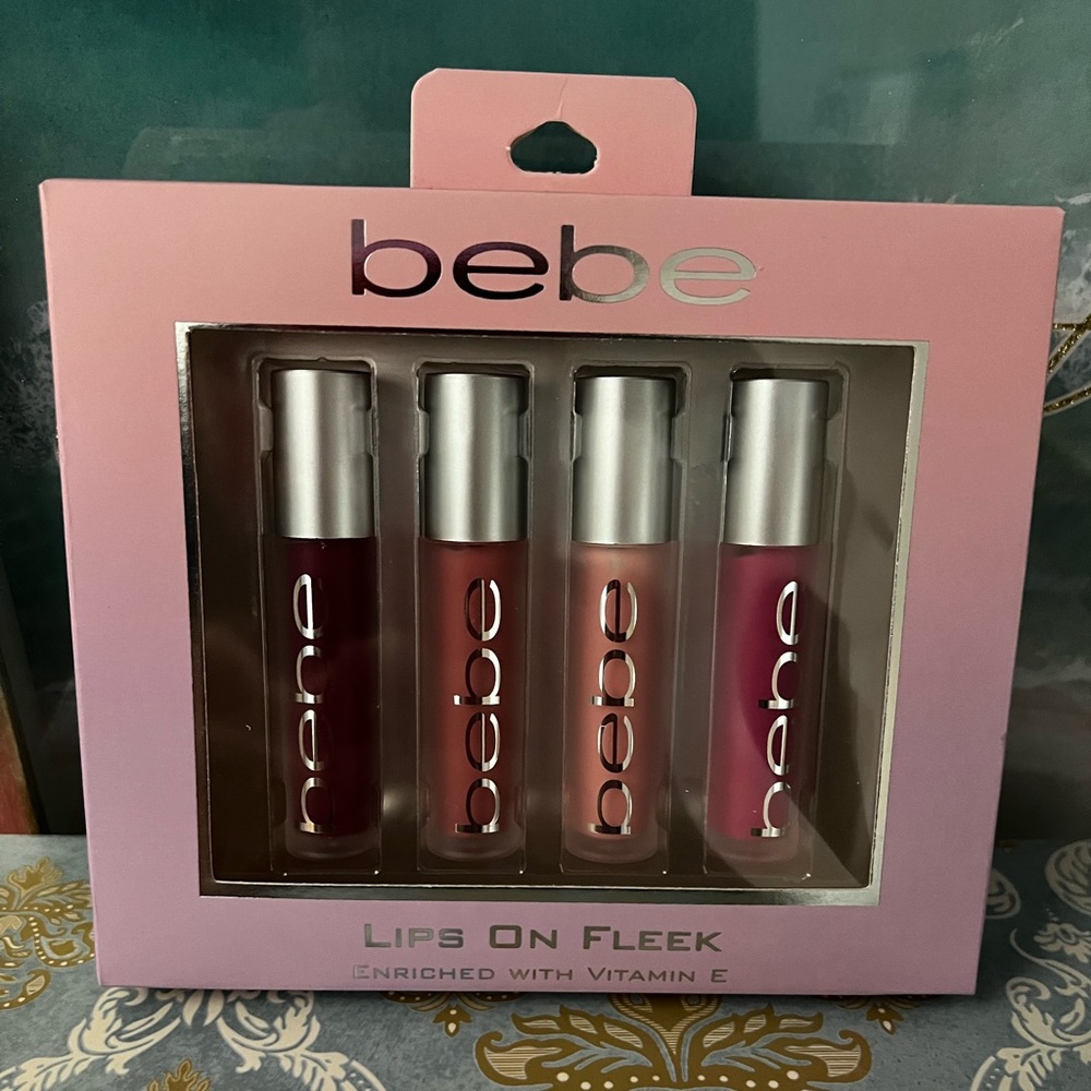 💋NIB BEBE LIPSTICKS💋